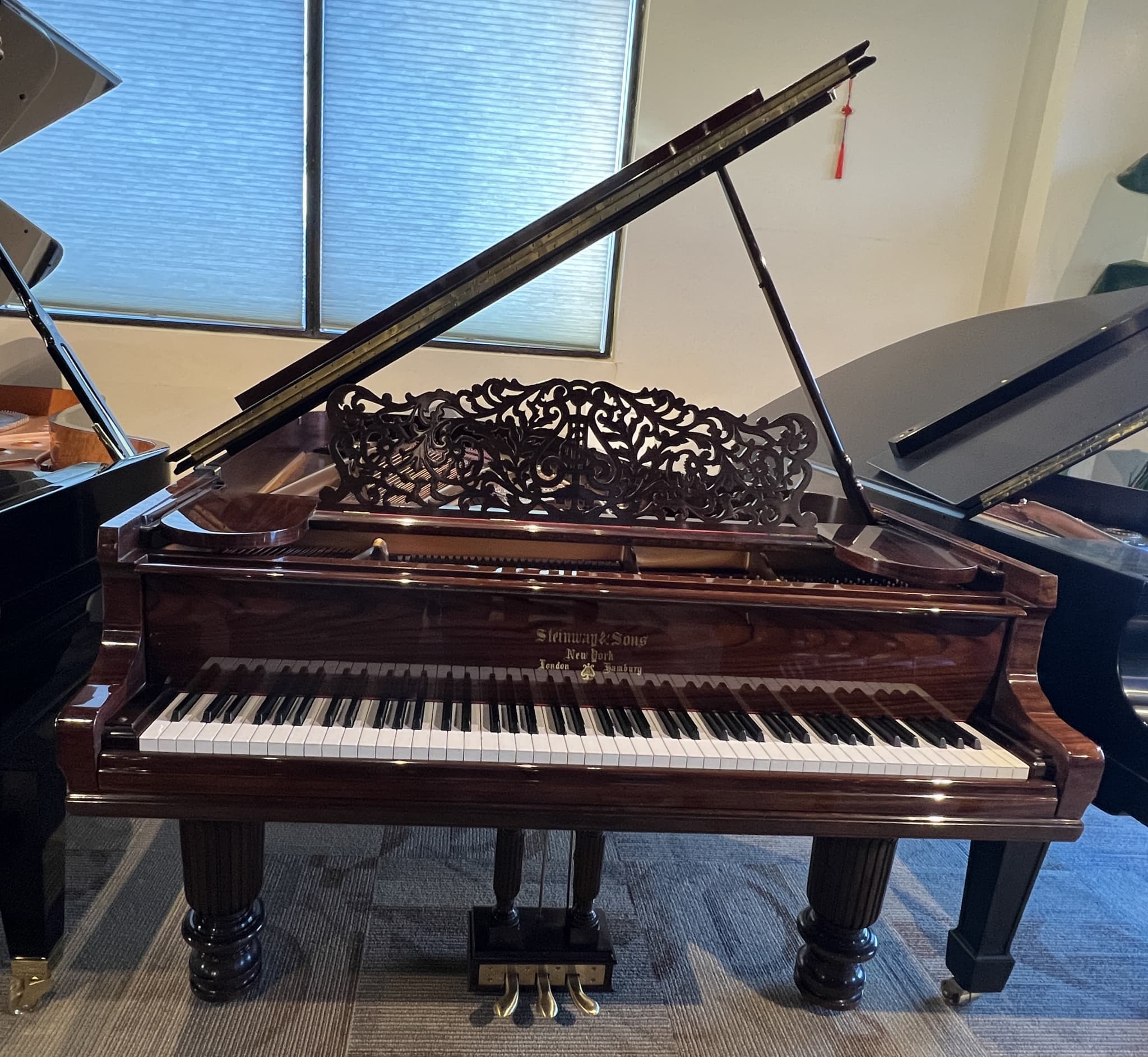 Steinway B — thumbnail 3
