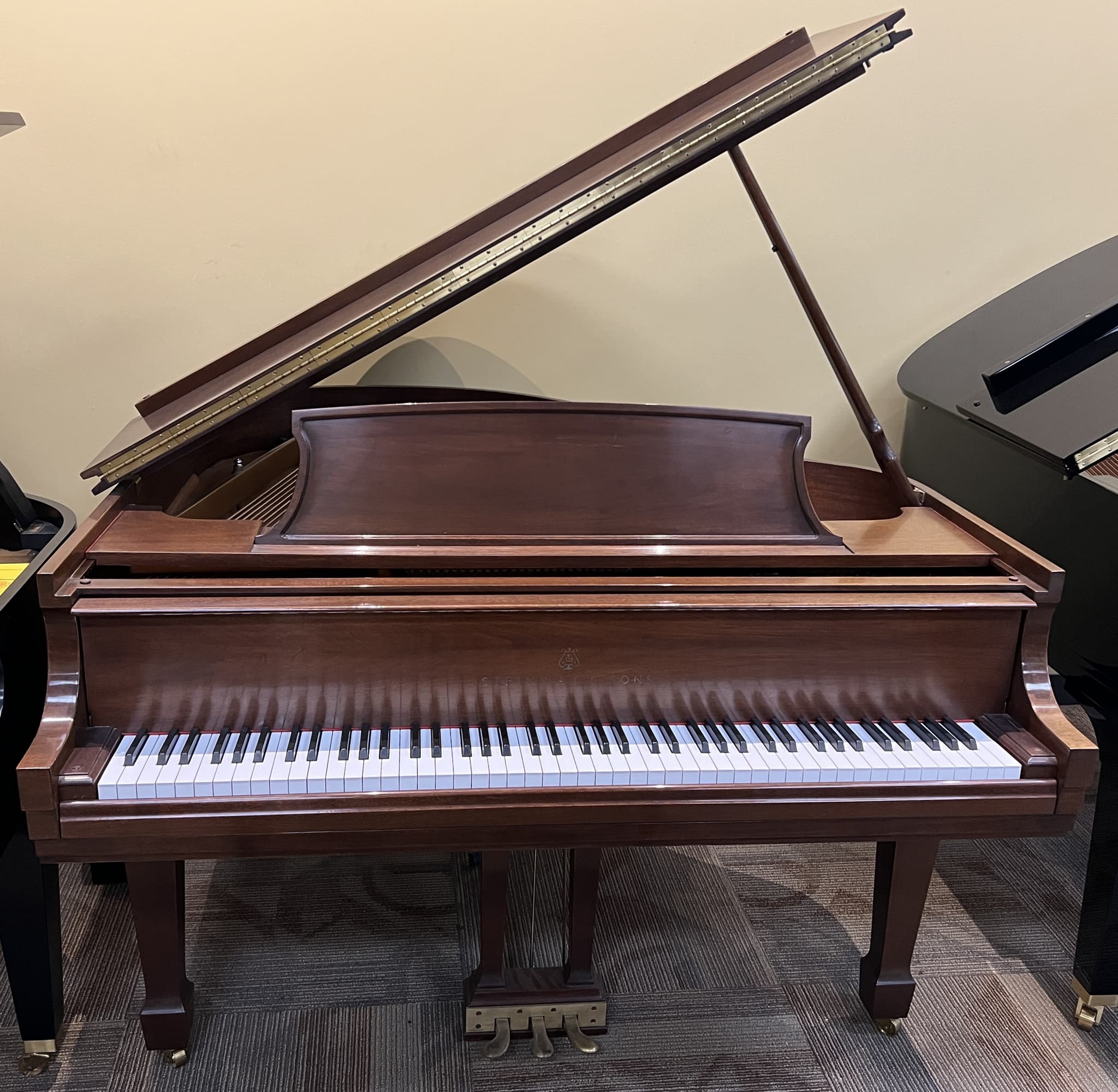Steinway S — thumbnail 3
