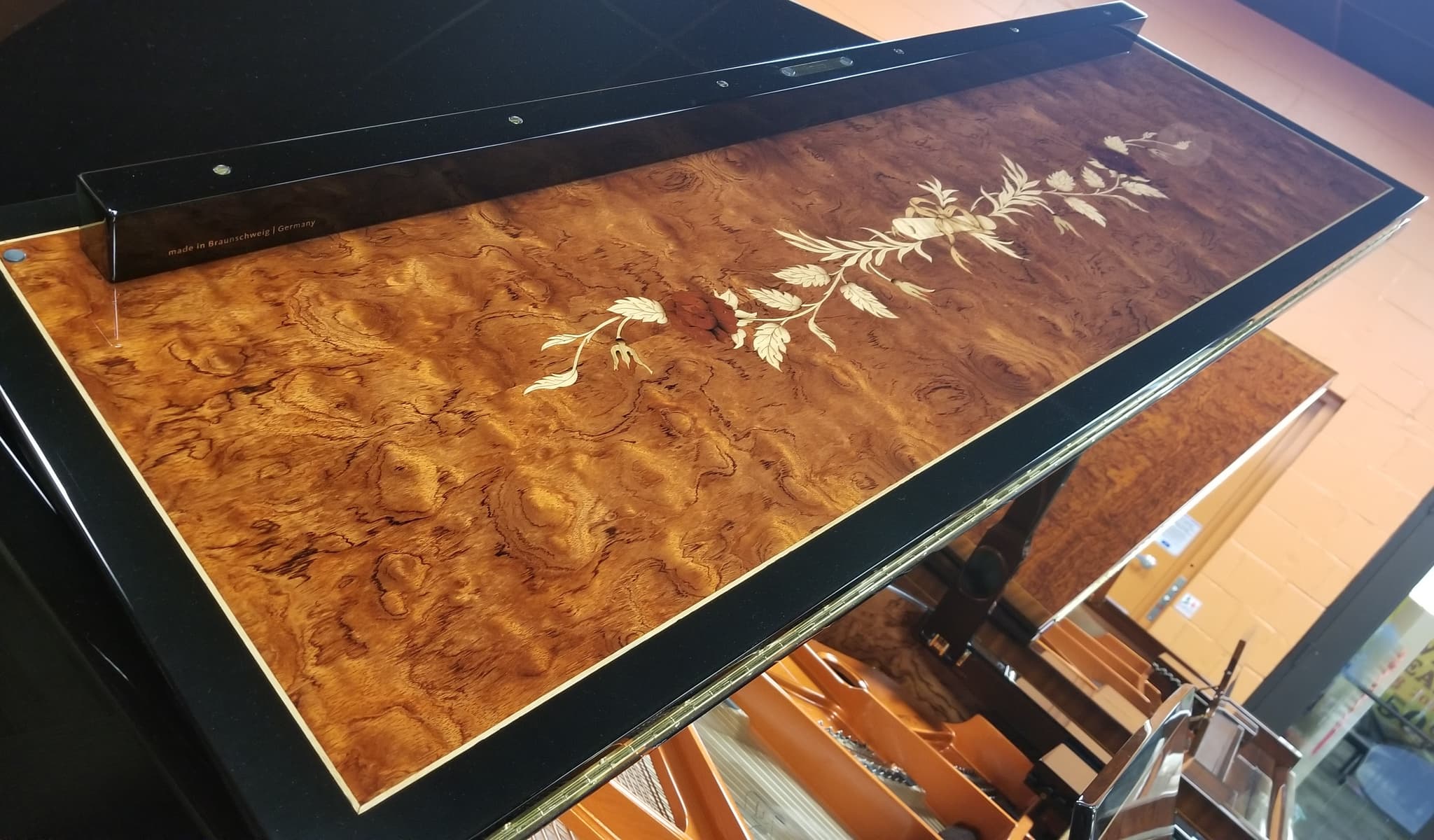 Schimmel C169TI with Inlay