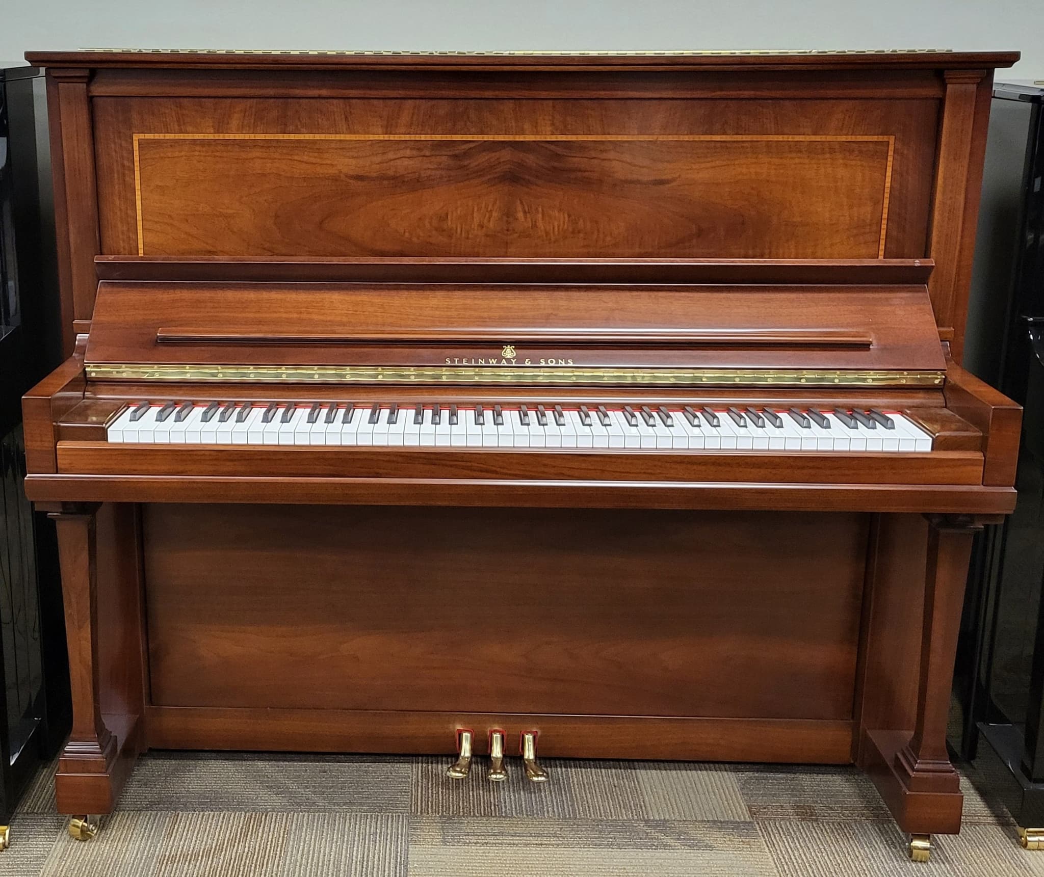Steinway K52